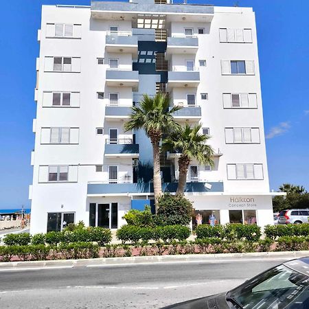 13 Sandy Beach Mackenzie Lárnaca Exterior foto